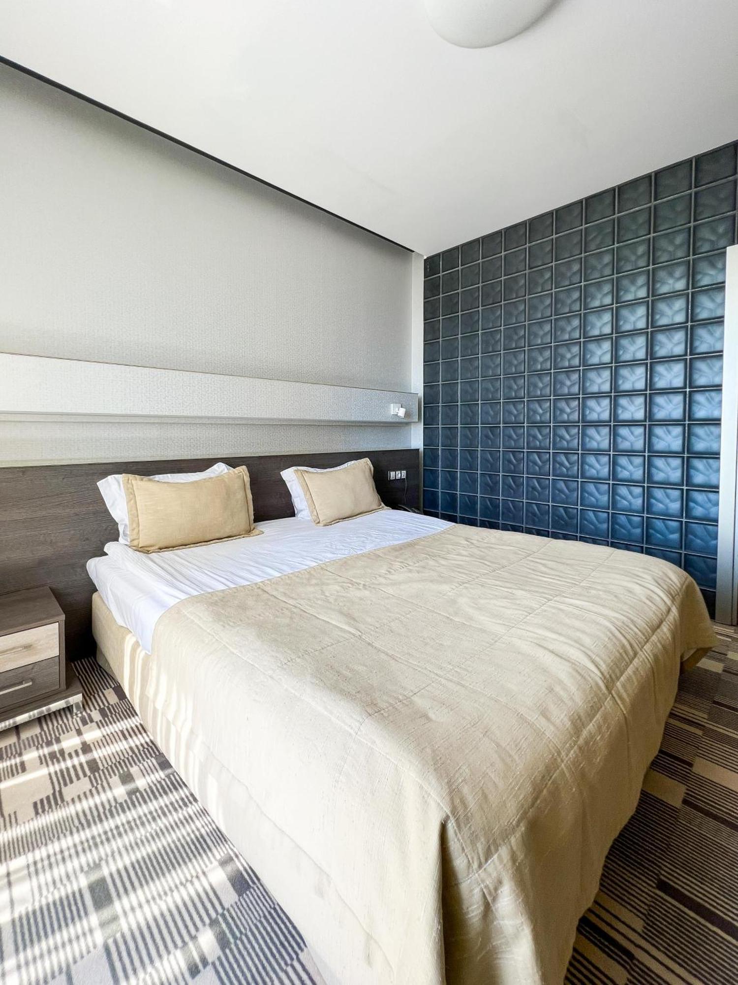 12Th Floor Apartments Odesa Exterior photo
