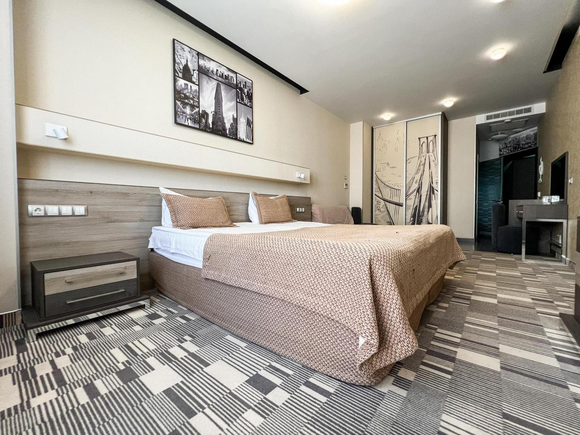 12Th Floor Apartments Odesa Exterior photo